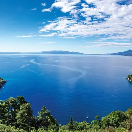 Awesome In With House Sea View Hébergement de vacances Ičići