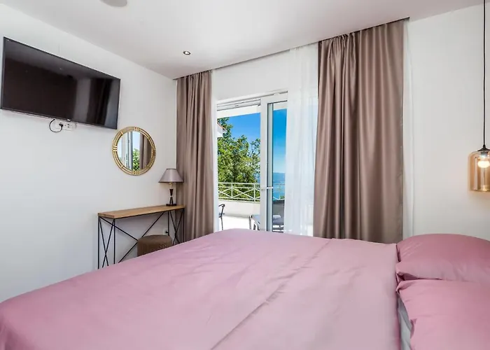 Сasa de vacaciones 4 Bedroom Gorgeous In Ičići