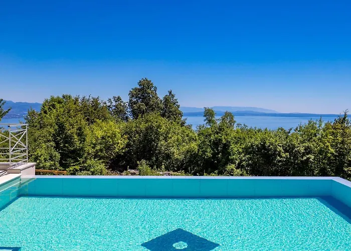 Σπίτι διακοπών 4 Bedroom Gorgeous In Ičići