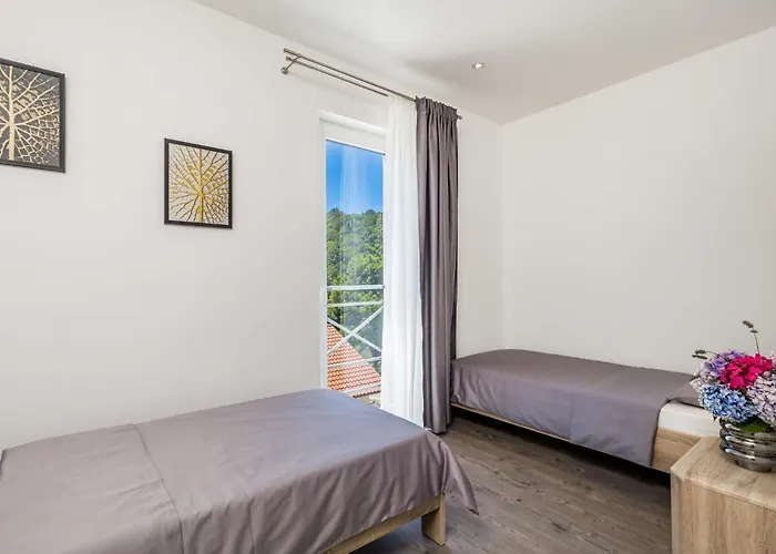 4 Bedroom Gorgeous In * Icici