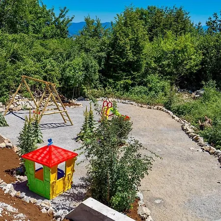 4 Bedroom Gorgeous In Ferienhaus