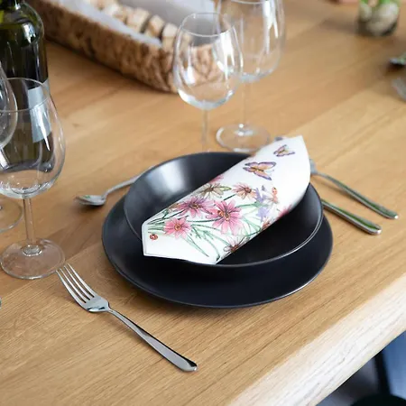 4 Bedroom Gorgeous In *